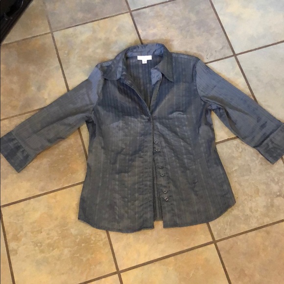 Dress Barn Tops - Dress barn button up shirt size small